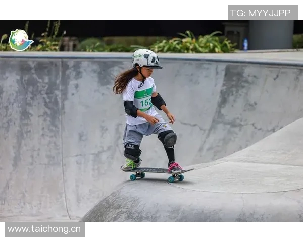 成都滑板队的蜕变与成长极限运动联赛中的奋斗与梦想 成都滑板队的蜕变与成长极限运动联赛中的奋斗与梦想